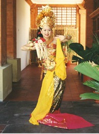 バリ ラトゥ ティアラ