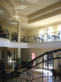 バリ ラトゥ ティアラ