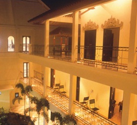 バリ ラトゥ ティアラ